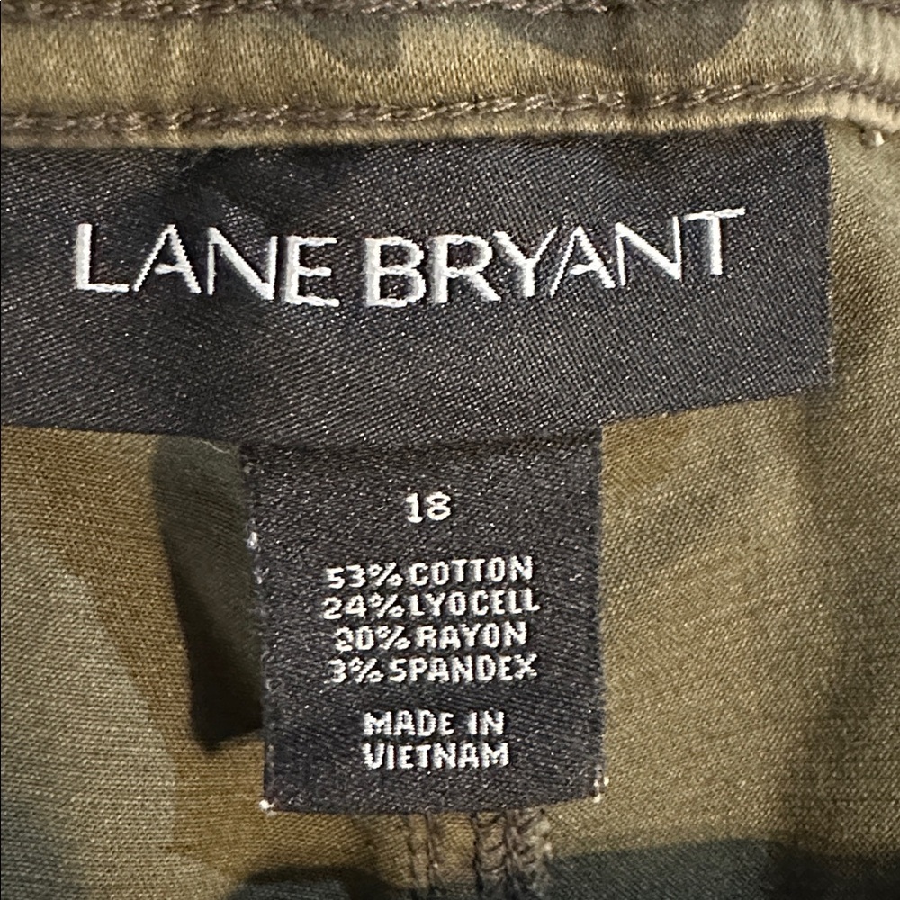 Lane Bryant Women’s  Green Camouflage Pants - Picture 5 of 7